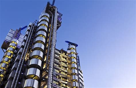 High-Tech Industrial Architecture 的图像结果