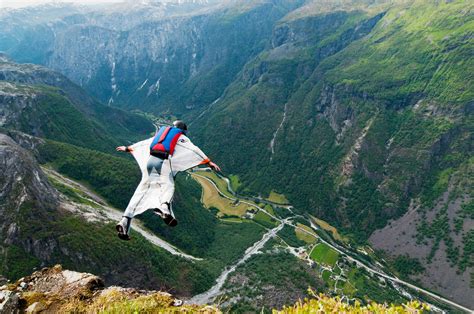 How Dangerous Are Wing Suits at Stacey Diaz blog