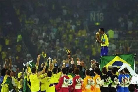 2002年世界杯冠军是哪个国家-2002年世界杯冠军巴西阵容-腾蛇体育