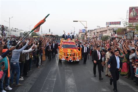 Over 10 lakh take part in PM Modi's "largest and longest" roadshow
