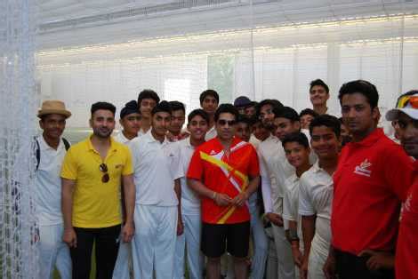 Exclusive Indoor Cricket with Sachin Tendulkar for Pathways Students