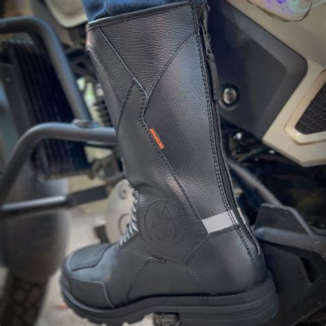 AMAROQ Valiant Long Motorcycle Boots – Motogear Performance