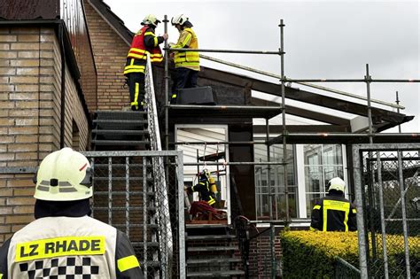 Brand in Rhade: Feuer bricht bei Dacharbeiten aus