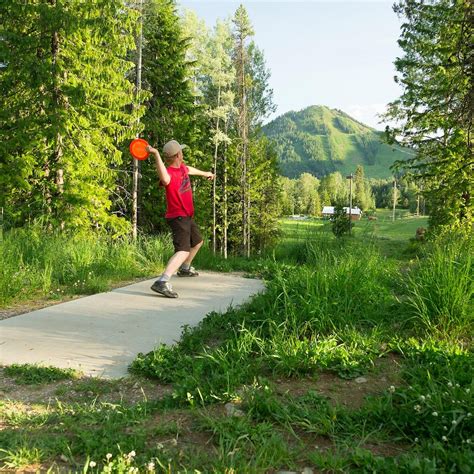 https://dynamic-media-cdn.tripadvisor.com/media/photo-o/09/18/83/22/thin-air-disc-golf-club.jpg?h=1200&s=1&w=1200