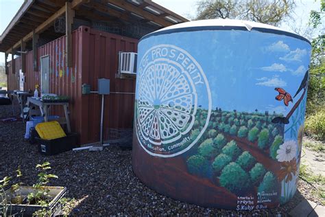 UTRGV mobile lab hopes to take agriculture education across RGV | MyRGV.com