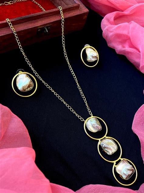 Shell Pearl Necklace with Earring Set – Prettiq