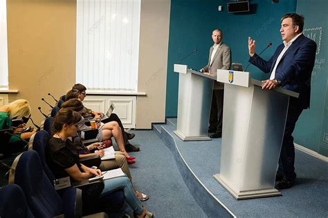 Free Pictures of a Politician 的图像结果