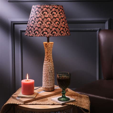 Textured Lamp With Traditional Art Shade – The Decor Mart