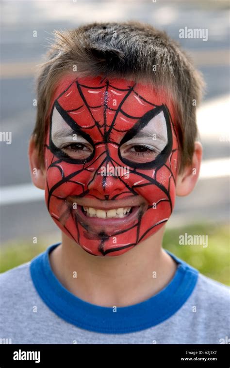 Rezultat imagine pentru Spider-Man Face Paint Tutorial
