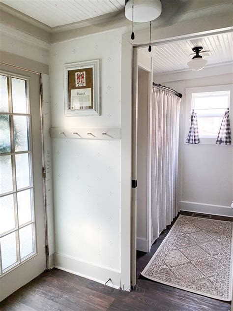 This DIY Farmhouse Crown Molding is made with simple pine boards, and a ...