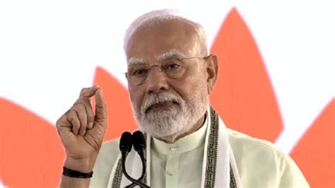 "Jahan seva kaarya, wahan swayamsevak...": PM Modi praises RSS ...