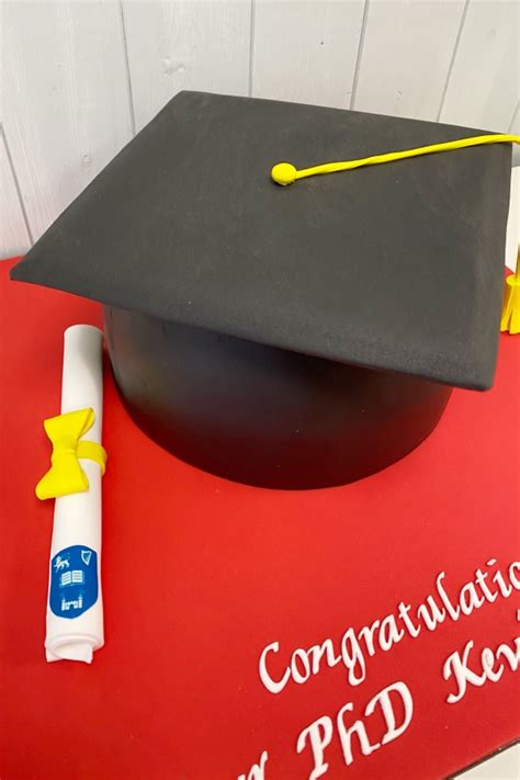 Image result for Graduation Hat Cake Tutorial
