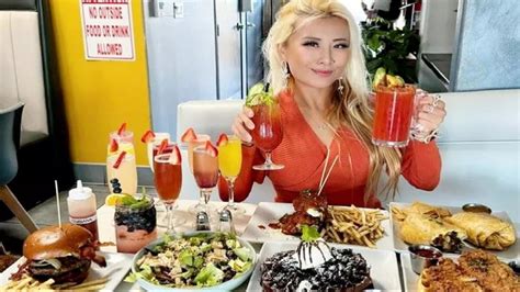 ठूंसकर खाओ, पैसे बनाओ..., कैसे इस अनोखे पेशे से महिला ने कमाए 25 लाख ...