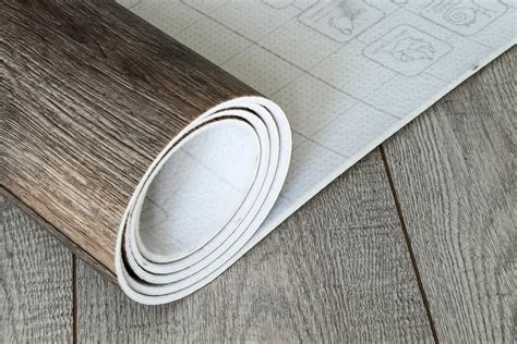 Vinyl Plank vs Sheet Vinyl: What Is the Similarity and Difference ...