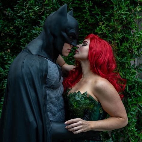 Poison Ivy Batman And Robin Kiss