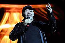 vasco bambina vasco e i 240 000 nella storia rock il concerto pi 249 vasco bambina vasco e i 240 000 nella storia rock il concerto pi 249
