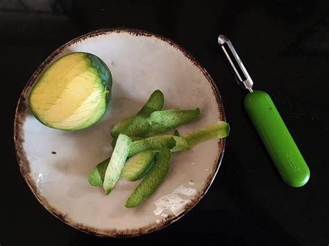 10 Healthy recipes using mango peels | Wellness Munch