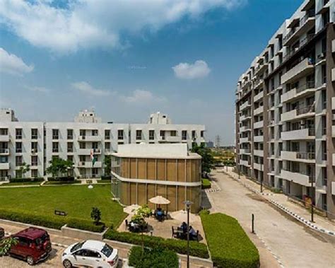 https://www.gurgaonapartments.in/admin/upload/project/1616742871-vatika-city-gurgaon-amenities.jpg