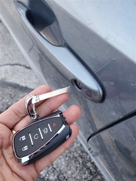 How to Program Key FOB for Chevy Colorado 的图像结果