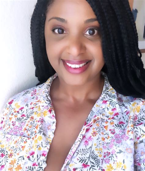 Profile: Carmen Johnson of The Black Contessa Blog | Unpeeled Journal