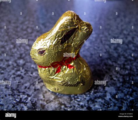 Lindt chocolate Easter Bunny Stock Photo - Alamy