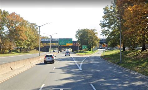 Man fatally struck while attempting to cross Bronx River Parkway: NYPD ...
