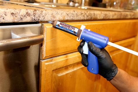 Magnetic Roach Bait™ - Boric Acid Bait Gun | Nisus Corp