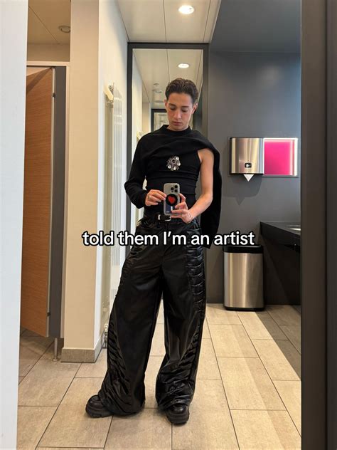 📸 EBU/ Corinne Cumming #eurovision #kylealessandro #lighter | TikTok