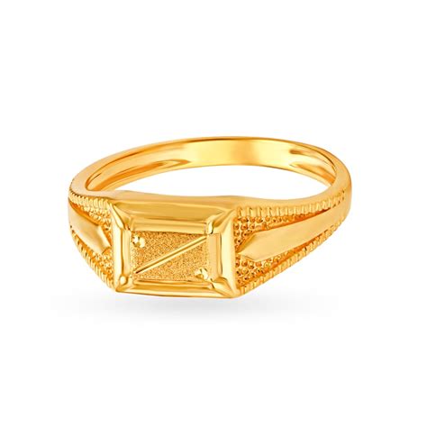 Striking 22 Karat Yellow Gold Etched Finger Ring