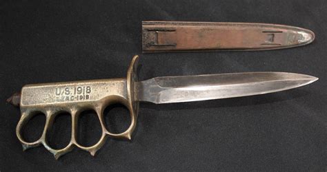 Lot - U.S. MODEL 1918 TRENCH KNIFE