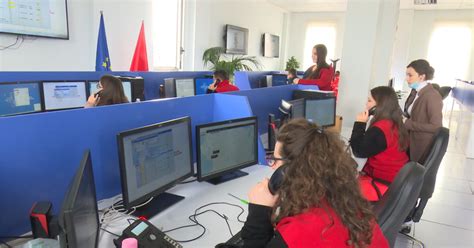 Tiranë: Urgjenca Kombëtare fluks i madh telefonash për COVID19