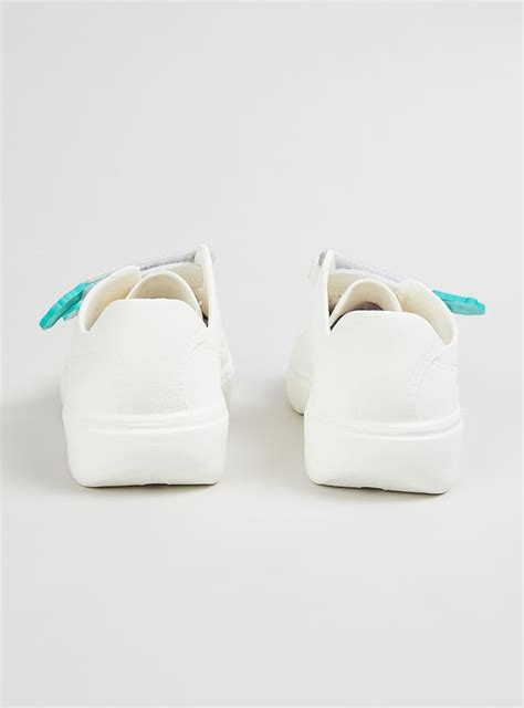 Buy Girls Applique Sneakers Online at just Rs. 399.0 - 1000015166590 ...