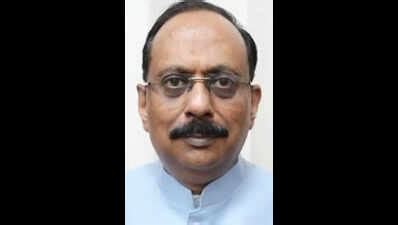 ‘Rs 11L apple boxes’: Former Himachal Rera chief faces vigilance probe ...