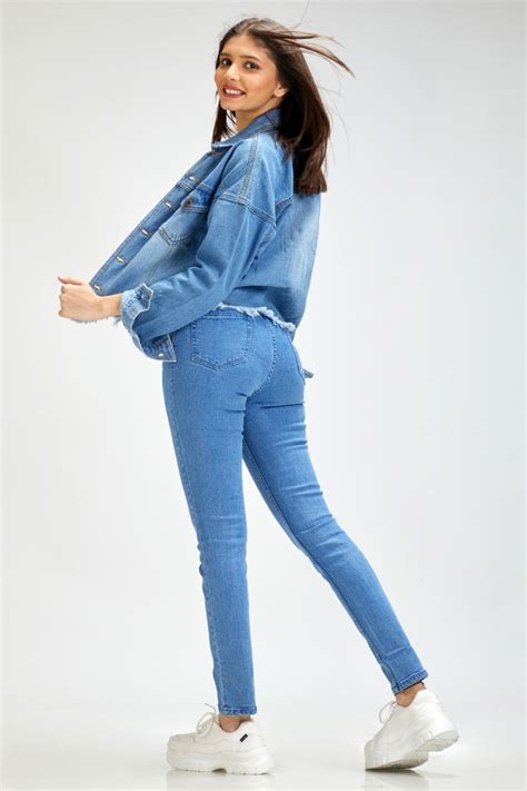 Madish | Made to Fit | Life in Denim | High Waist Jeans | Shoes