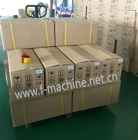 4Four44 Machine 的图像结果