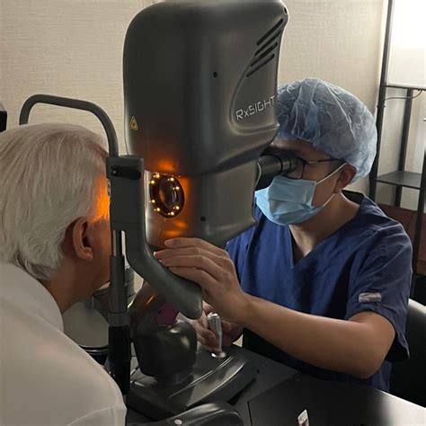 What You Should Know About the Light Adjustable Lens for Cataracts ...
