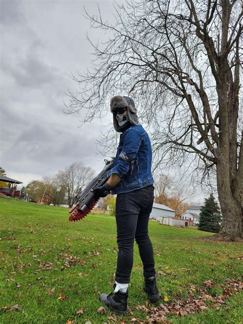 Gary Carmine (Biker Punk) Cosplay : r/GearsOfWar