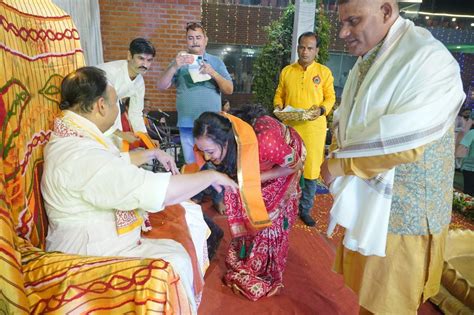 Holi Rasiya and Phulphag celebrated in Vadodara in the presence of ...