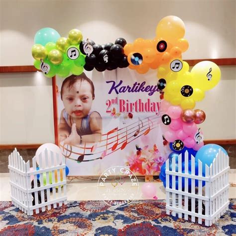 Thematic Square Backdrop