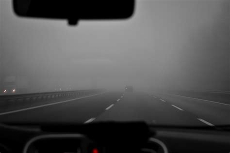 Tips for Driving in Fog: When to Use Fog Lights | LeaseLoco