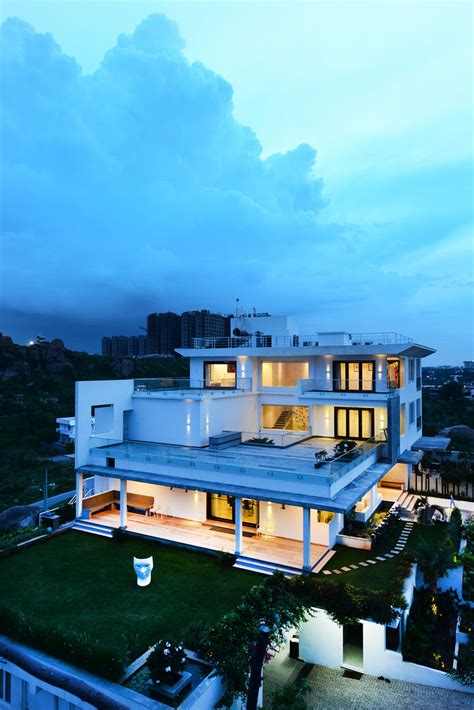 18 Ultra-Modern Houses from India | homify