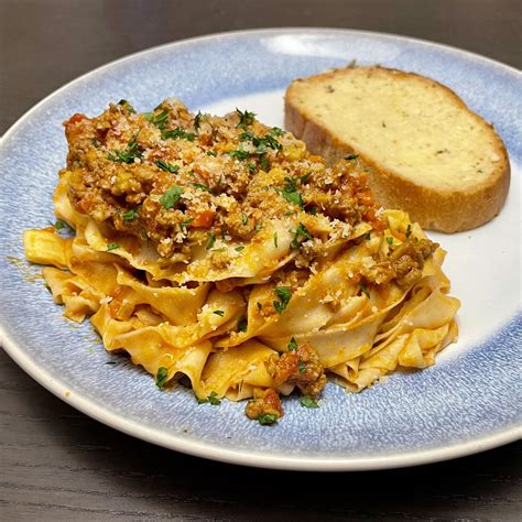 [Homemade] Tagliatelle alla Bolognese : r/food