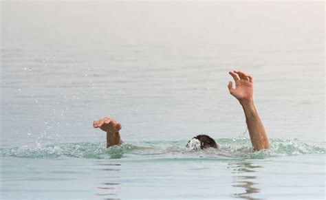 2 brothers drown while taking bath in Ganga river