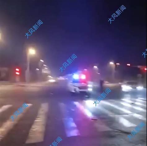 广州司机闯红灯致13伤 目击者称有人被车带出几米_手机新浪网