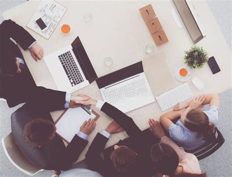 Business People Sitting 的图像结果