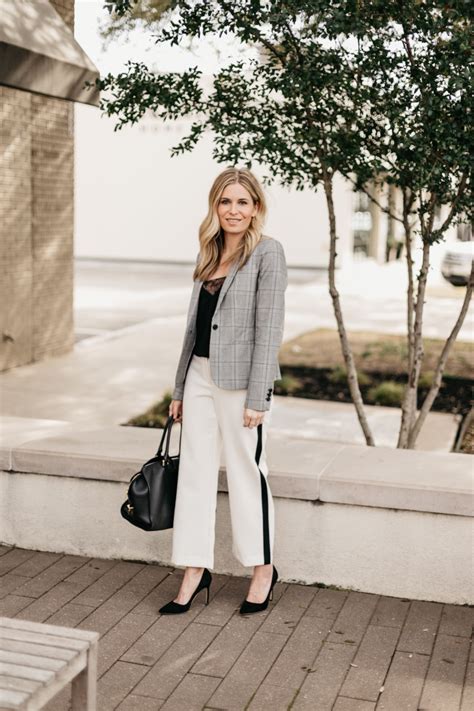 5 WAYS TO WEAR WHITE WORK PANTS – One Small Blonde | Dallas Fashion Blogger
