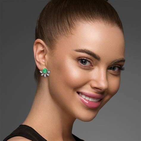 Charelle Delicate Studs – Atelier Mon