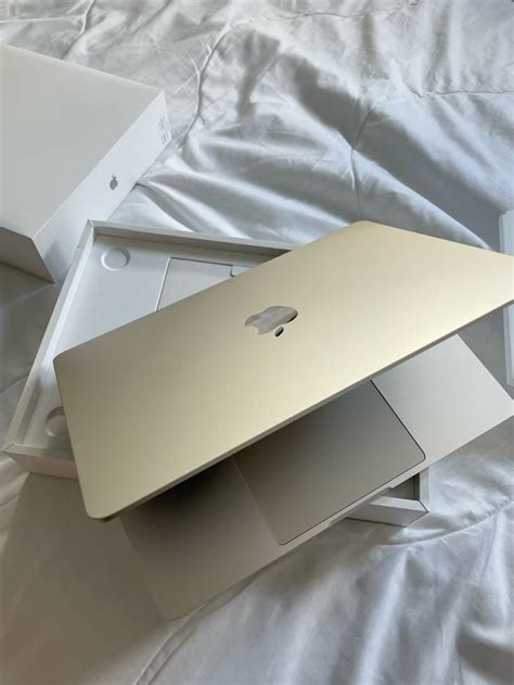 MacBook Starlight Color 的图像结果