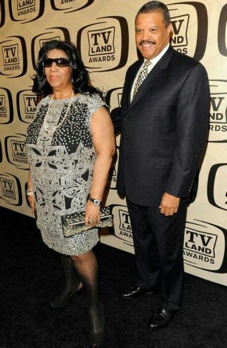 Aretha Franklin and her husband at the 10 annual TV Land Awards ...