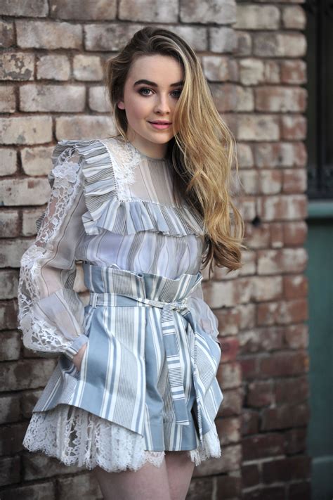 Sabrina Carpenter Smoking เพลง Smoke And Fire Sabrina